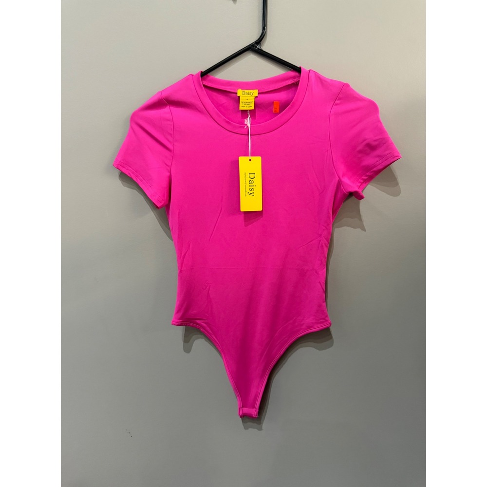 Daisy Womens Hot Pink Short Sleeve Crew Neck Thong Bodysuit Size Small NWT
